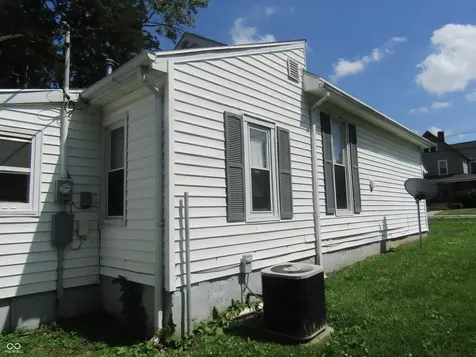 1304 E Main Street Crawfordsville IN 47933