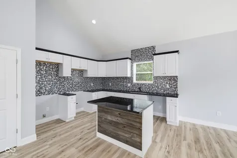 2402 E Brookside Avenue Indianapolis IN 46218