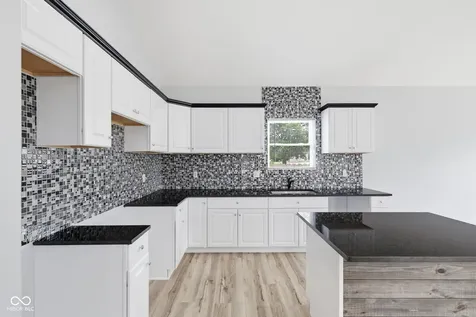 2402 E Brookside Avenue Indianapolis IN 46218