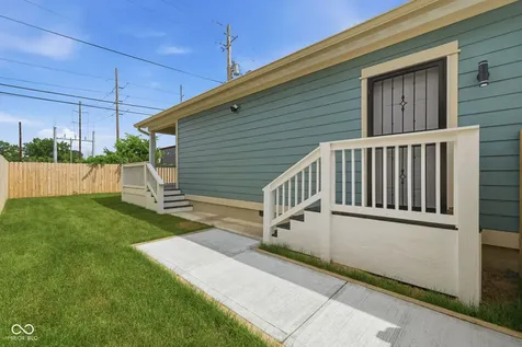 2402 E Brookside Avenue Indianapolis IN 46218