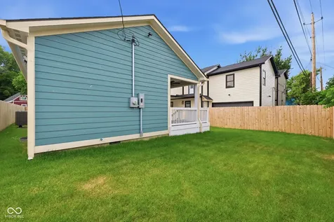 2402 E Brookside Avenue Indianapolis IN 46218