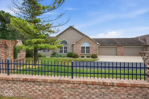 2392 Steeple Chase Shelbyville IN 46176