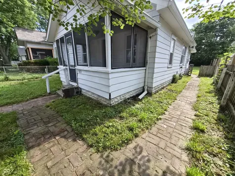 925 N Somerset Avenue Indianapolis IN 46222
