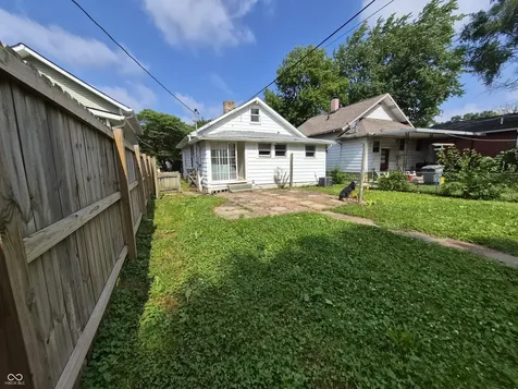 925 N Somerset Avenue Indianapolis IN 46222
