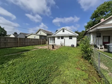 925 N Somerset Avenue Indianapolis IN 46222