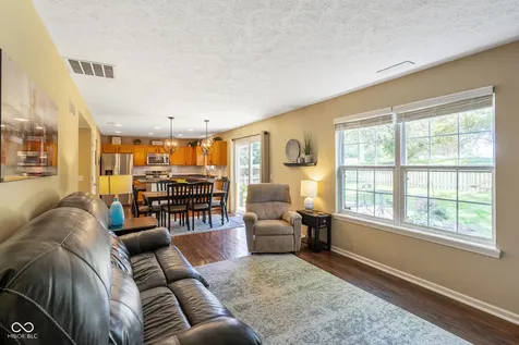 661 Country Walk Drive Brownsburg IN 46112