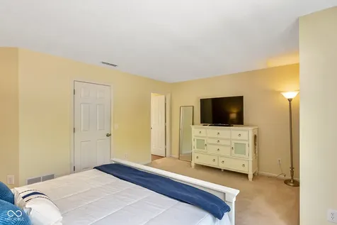 661 Country Walk Drive Brownsburg IN 46112