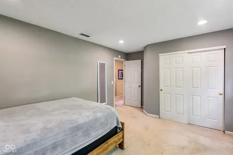 661 Country Walk Drive Brownsburg IN 46112