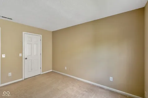 661 Country Walk Drive Brownsburg IN 46112