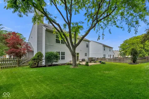 661 Country Walk Drive Brownsburg IN 46112
