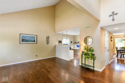 661 Country Walk Drive Brownsburg IN 46112