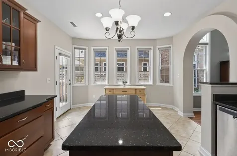 6691 Beekman Place Zionsville IN 46077