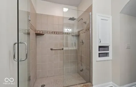 6691 Beekman Place Zionsville IN 46077