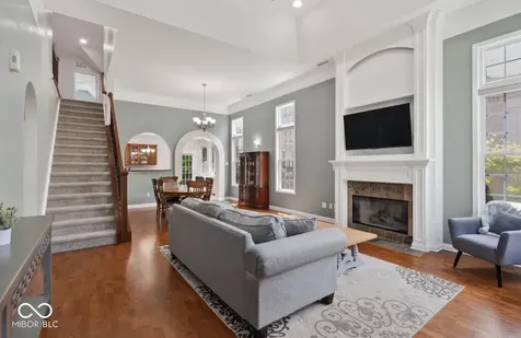 6691 Beekman Place Zionsville IN 46077