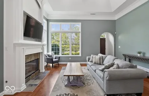 6691 Beekman Place Zionsville IN 46077