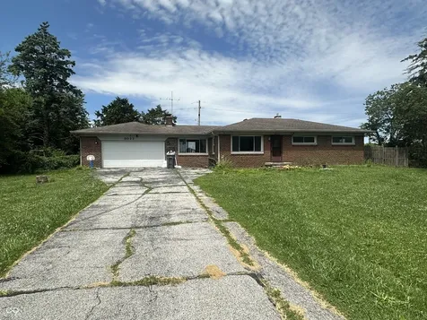 8022 Meadow Lane Indianapolis IN 46227