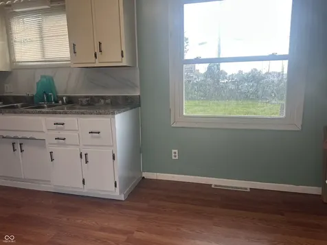 8022 Meadow Lane Indianapolis IN 46227