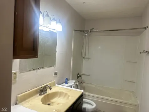 8022 Meadow Lane Indianapolis IN 46227