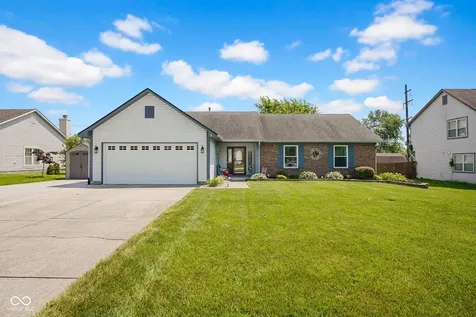 1045 Pin Oak Mooresville IN 46158