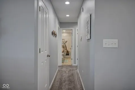 1045 Pin Oak Mooresville IN 46158