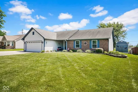 1045 Pin Oak Mooresville IN 46158