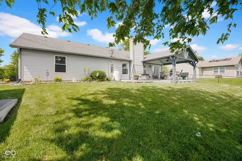 1045 Pin Oak Mooresville IN 46158