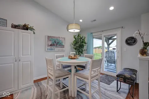 1045 Pin Oak Mooresville IN 46158