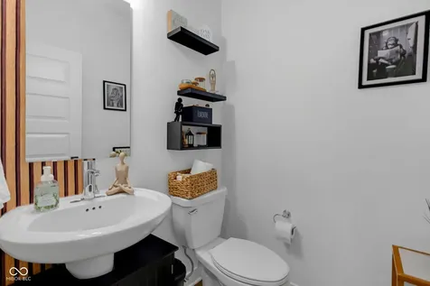 19490 Honeylocust Glen Noblesville IN 46062