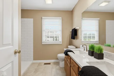 3343 S Rosewind Drive New Palestine IN 46163