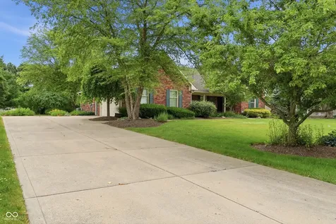 3343 S Rosewind Drive New Palestine IN 46163