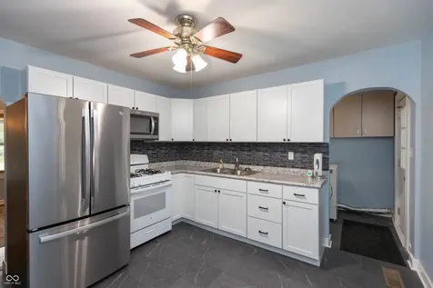 143 High Street Danville IN 46122