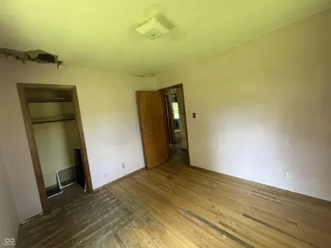 2324 E Thompson Indianapolis IN 46227