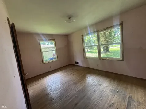 2324 E Thompson Indianapolis IN 46227