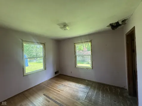2324 E Thompson Indianapolis IN 46227