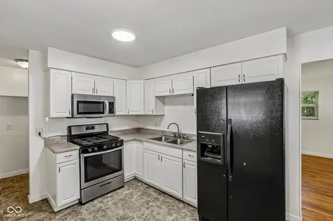 1822 W 10th Street Indianapolis IN 46222