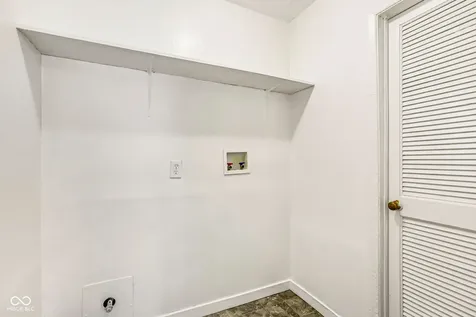 1822 W 10th Street Indianapolis IN 46222