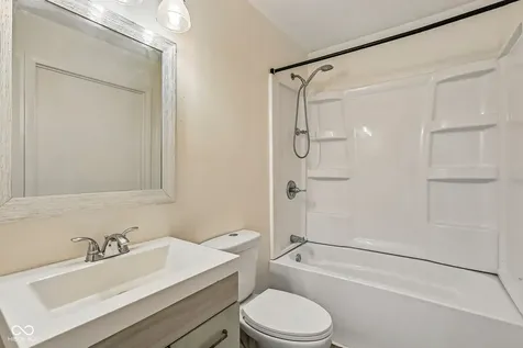 1822 W 10th Street Indianapolis IN 46222