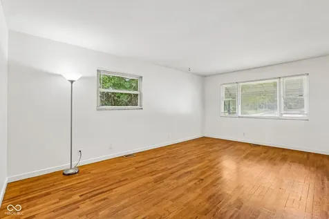 1822 W 10th Street Indianapolis IN 46222