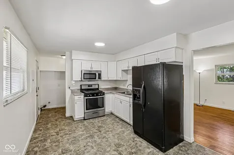1822 W 10th Street Indianapolis IN 46222