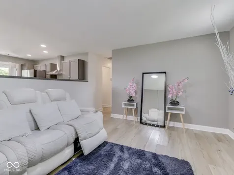 521 S 4th Avenue Beech Grove IN 46107