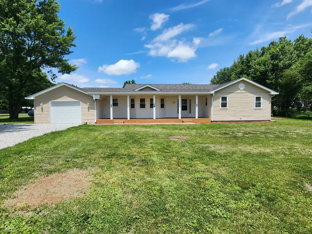 308 South Street Advance IN 46102