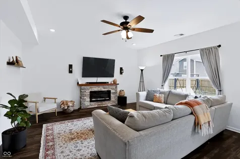 5671 Teak Lane Mccordsville IN 46055