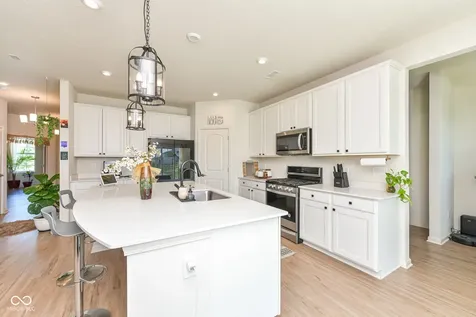 6907 Seattle Slew Drive Whitestown IN 46075