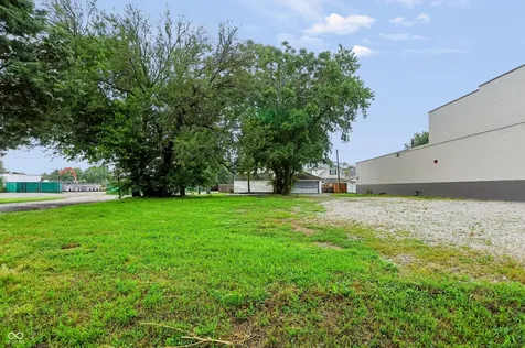 2121 Madison Avenue Indianapolis IN 46225
