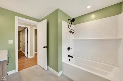 605 8th Columbus IN 47201