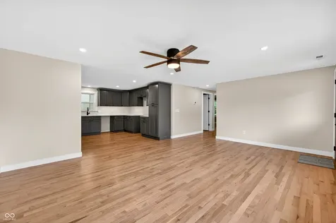605 8th Columbus IN 47201
