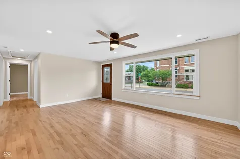 605 8th Columbus IN 47201