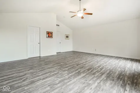 1838 Irish Lake Lane Indianapolis IN 46239