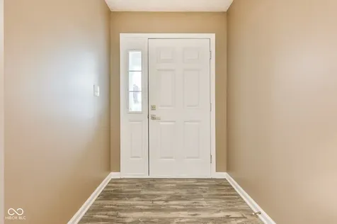 1838 Irish Lake Lane Indianapolis IN 46239
