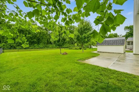 1838 Irish Lake Lane Indianapolis IN 46239